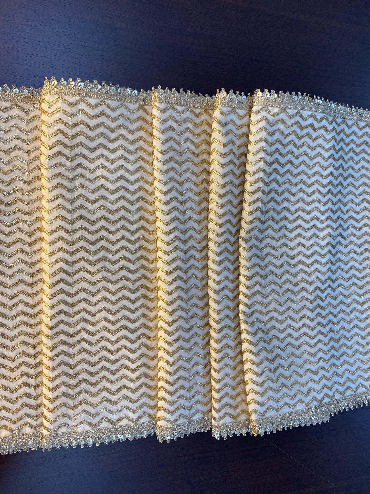 KR-11 Table Runner