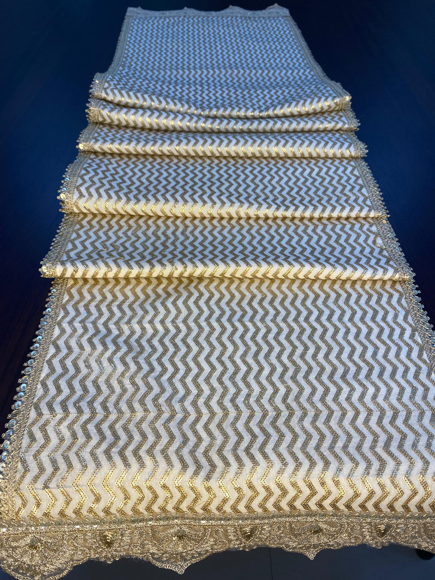 KR-11 Table Runner