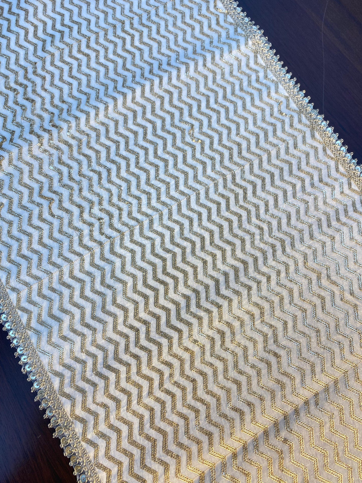 KR-11 Table Runner
