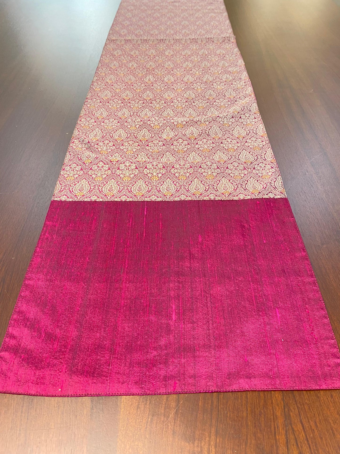 KR - 35 Table Runner