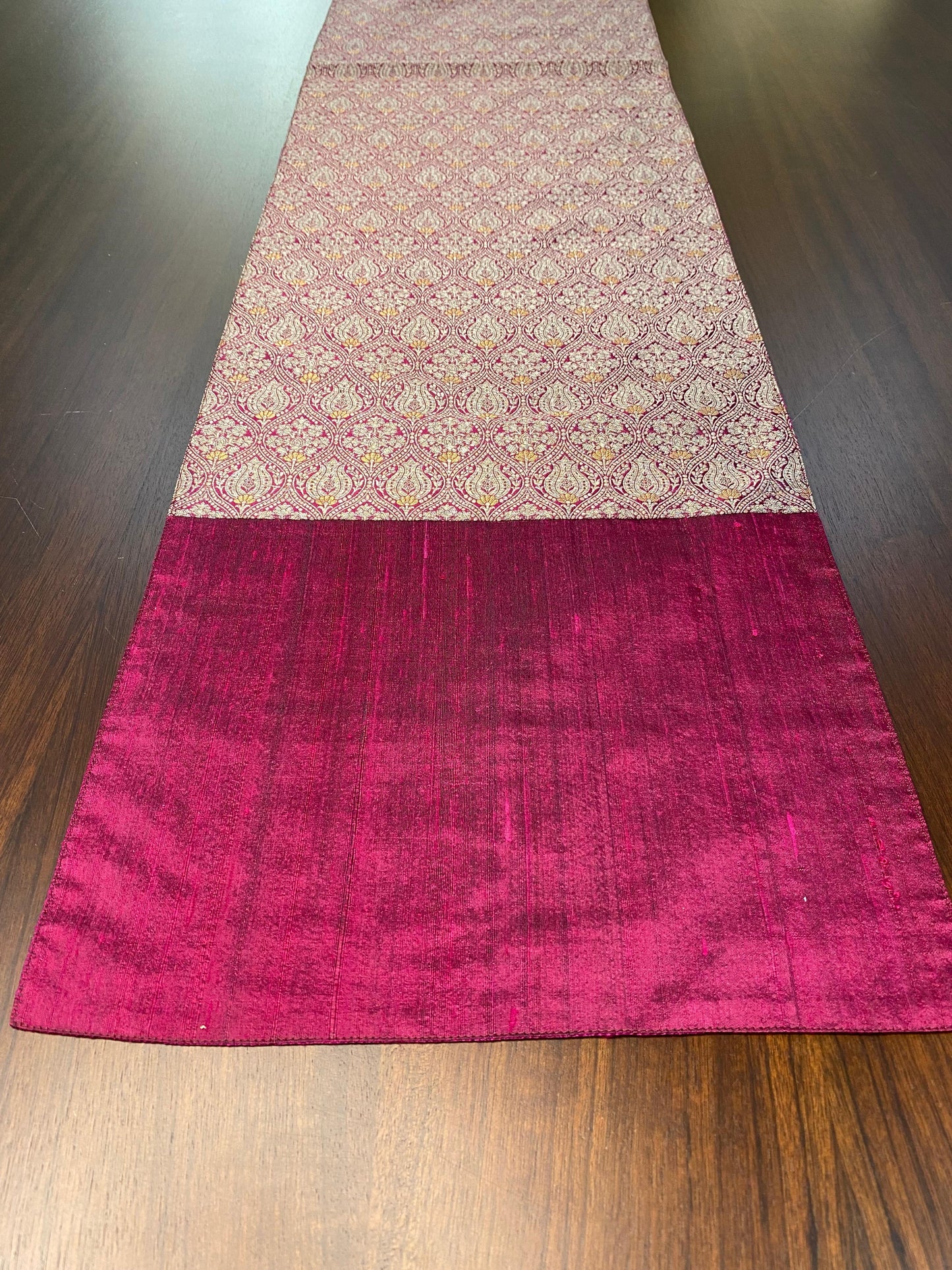 KR - 35 Table Runner