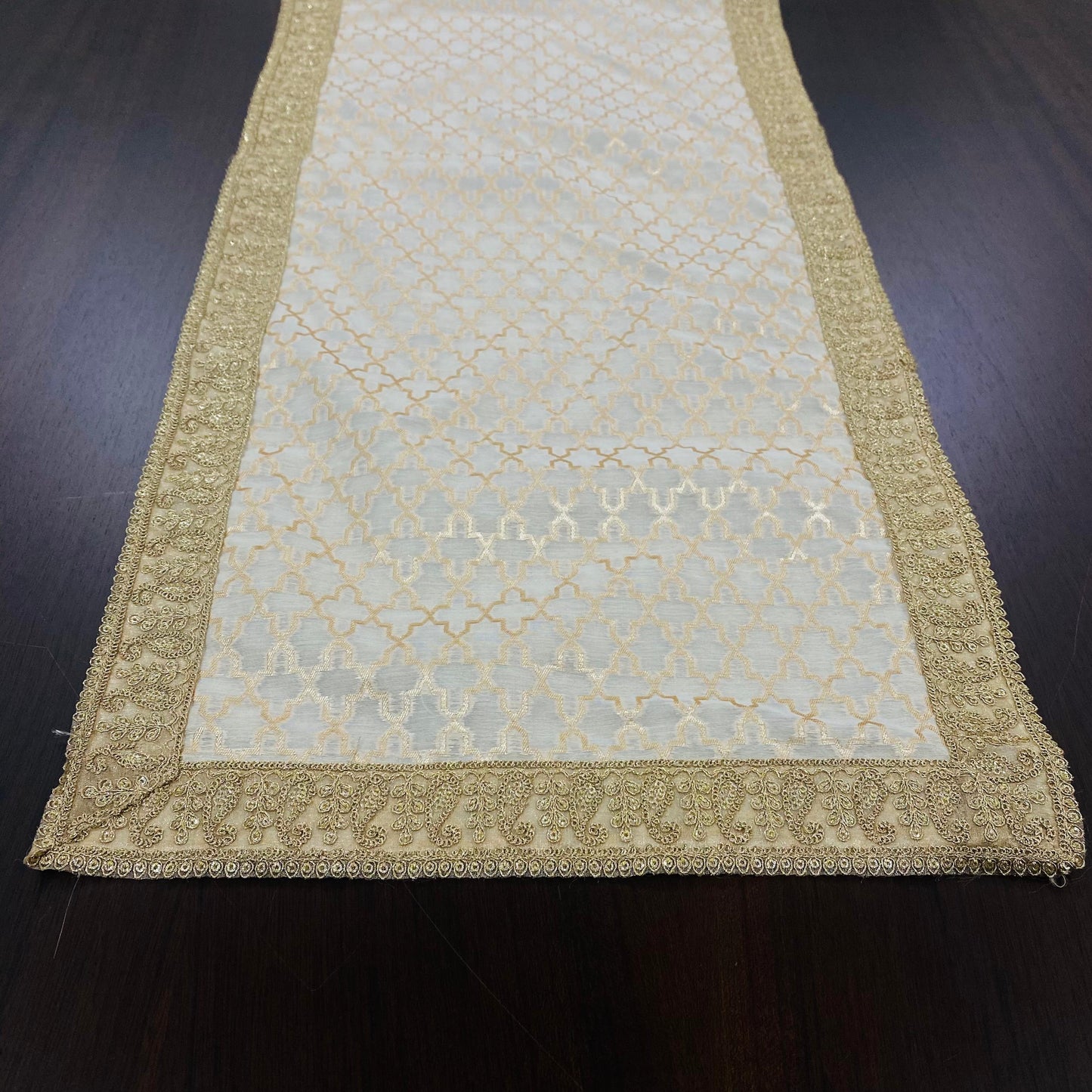 KR - 13 Table Runner