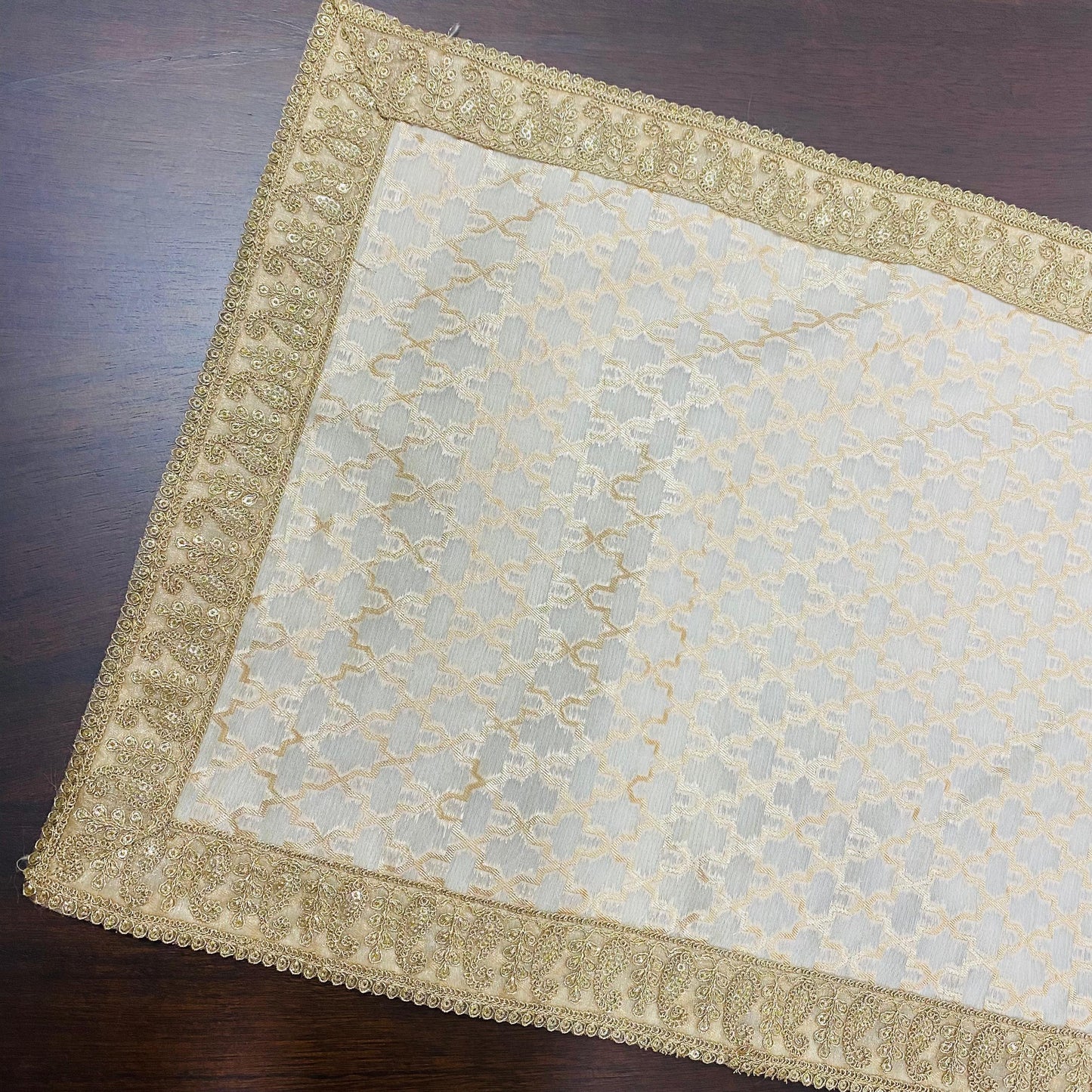 KR - 13 Table Runner