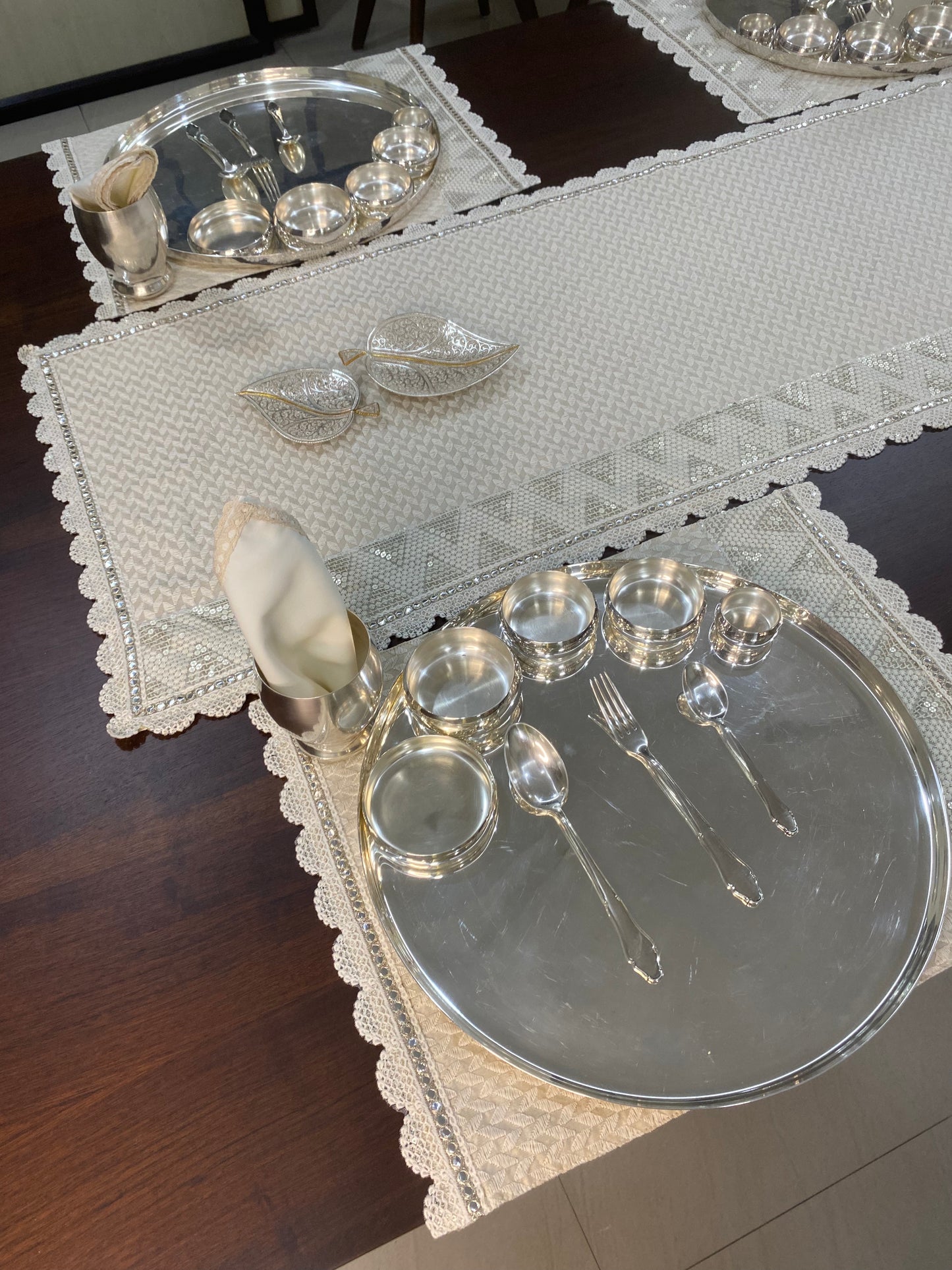 KR-47 Table Runner