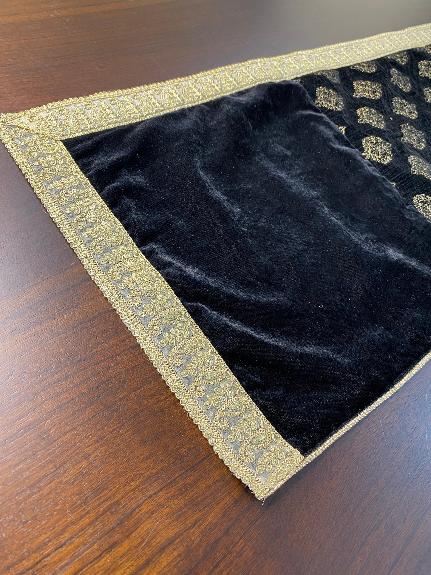 KR-3 Table Runner